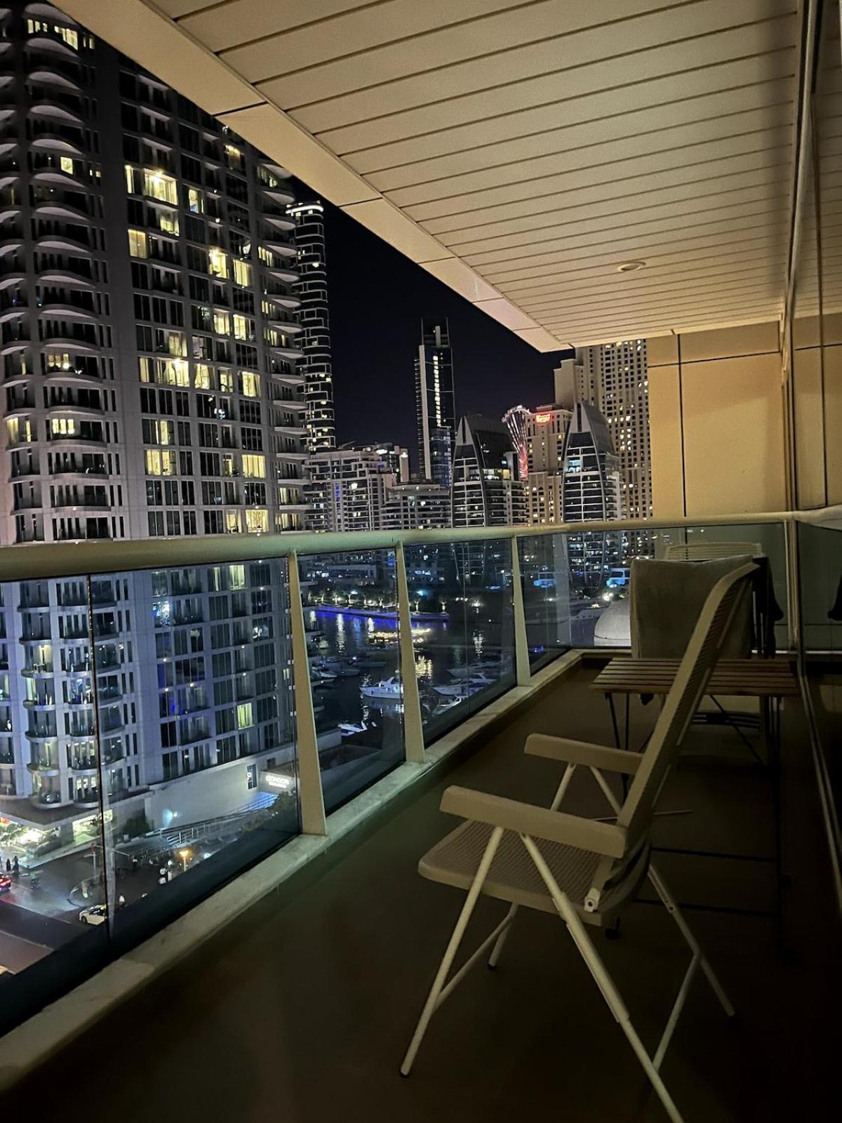 Amazing Spacious One Bedroom Dubai