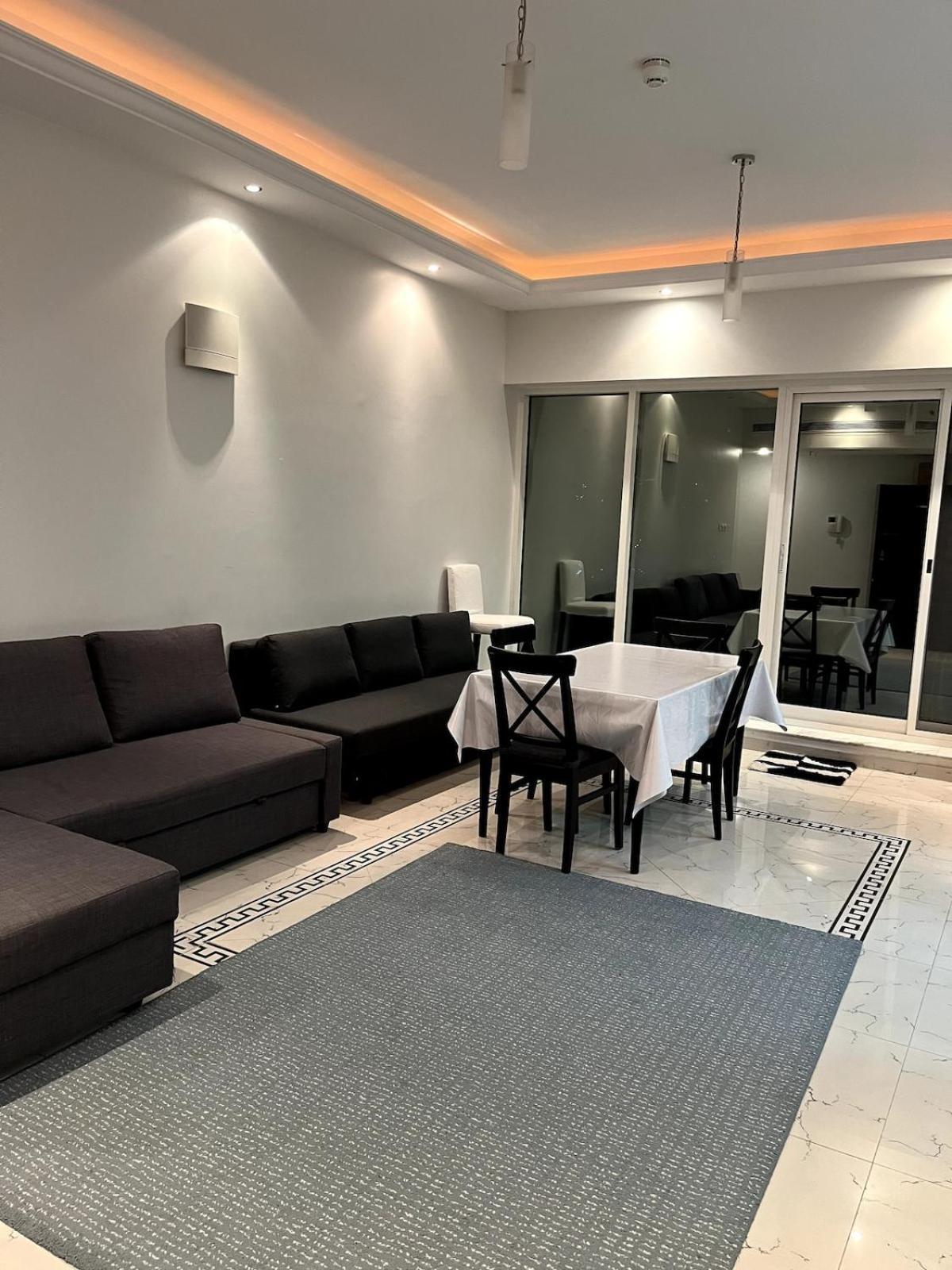 Amazing Spacious One Bedroom